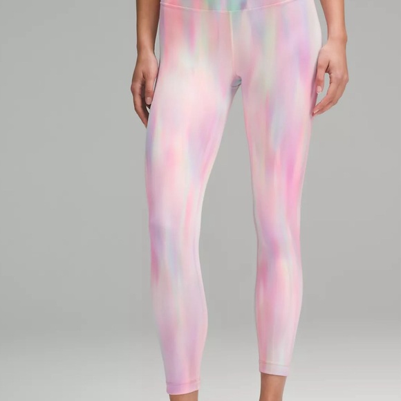 lululemon athletica Pants - Lululemon High Rise Wunder Train 25’ Like New Size 4